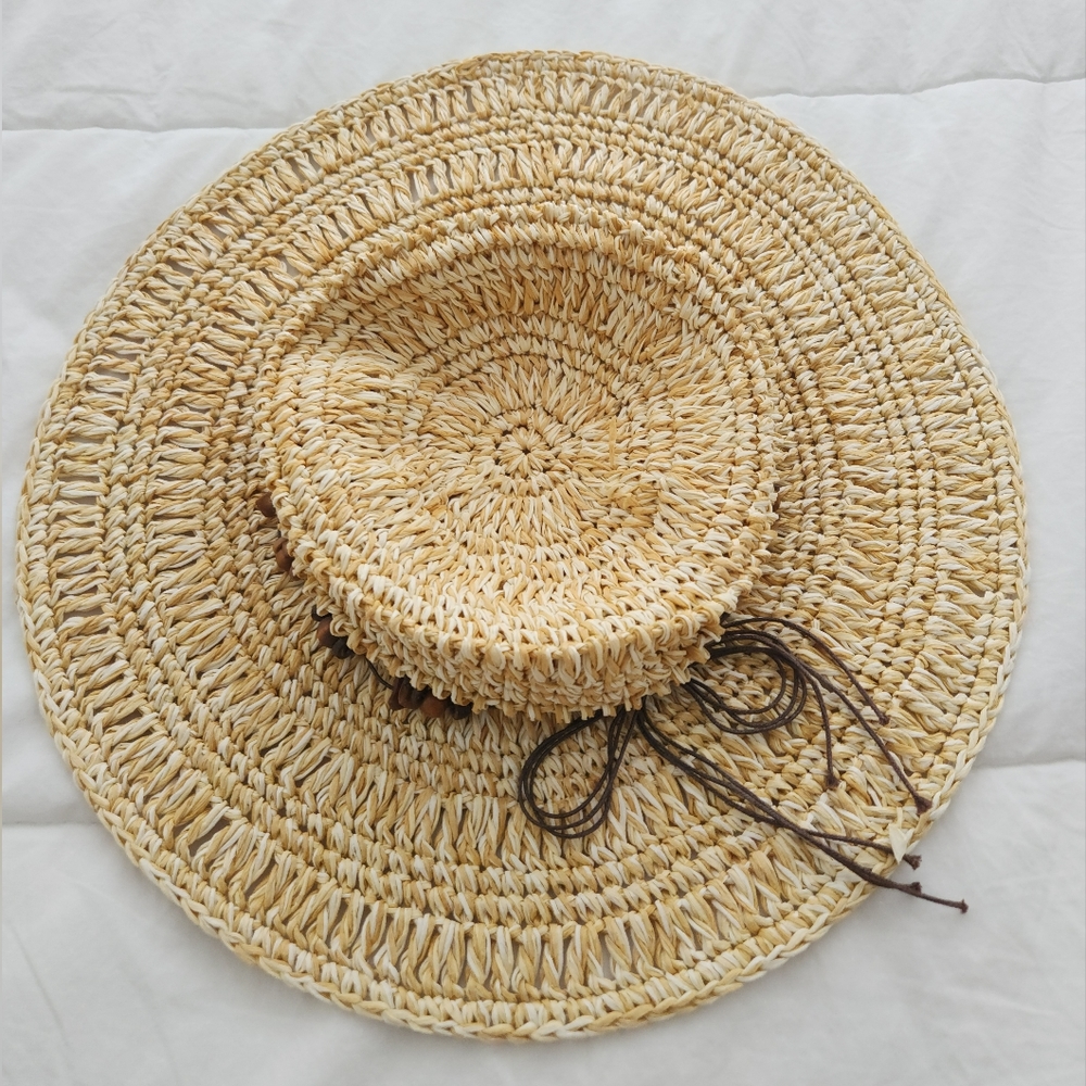 STRAW HAT